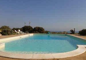 Studio apartment in countryside villa with swimming pool