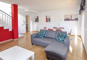 This spacious vacation home has its own pool and is located in the urbanization Maçanet de la Selva,