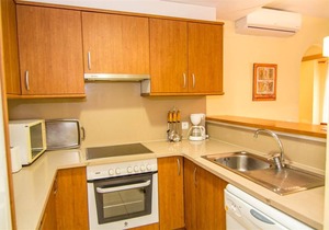 Torre Quimeta 3E - Two Bedroom Apartment, Sleeps 4