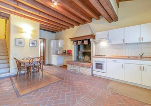 Walk in a beautiful park, along a tree-lined avenue and through an Italian garden and past a long st