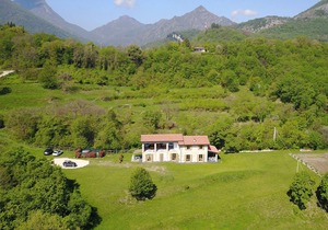 Walnut apartment in Agriturismo Casa del Castagneto