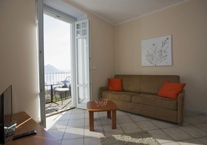 Wonderful apartment in a renowned art nouveau villa with pool and dream view