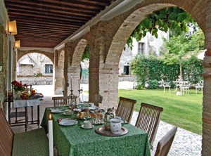 Stone Garden Castle Beach Hour | Strassoldo