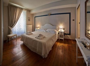 Antico Palazzo | Piazza