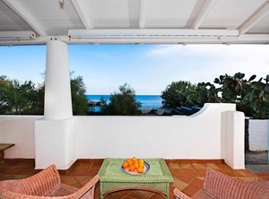 Holiday Stromboli Persons Bedrooms | San Vincenzo