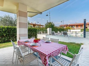 Puegnago Sul Garda Outdoor Swimming | Raffa