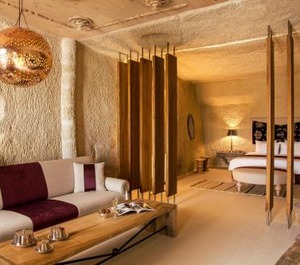 Hezen Cave Hotel 