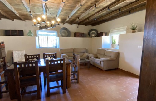 Villaviciosa de Cordoba House | 100 m² House ∙ 4 bedrooms ∙ 7 guests