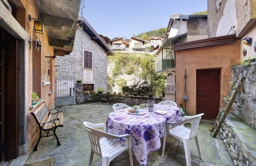 Argegno House | 100 m² House ∙ 2 bedrooms ∙ 6 guests