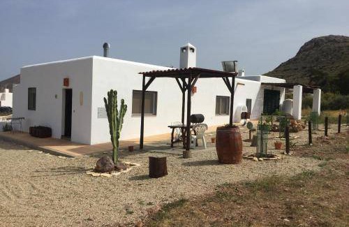 Rodalquilar Cabin | 100 m² Lodge ∙ 2 bedrooms ∙ 4 guests