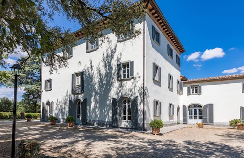 Monte San Savino Villa | 1000 m² Villa ∙ 12 bedrooms ∙ 24 guests