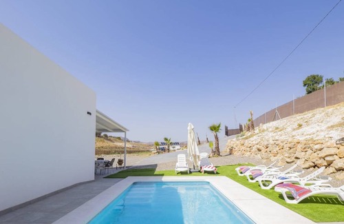 Campanillas House | 102 m² House ∙ 2 bedrooms ∙ 6 guests