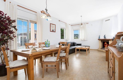 Vidreres Villa | 110 m² Villa ∙ 4 bedrooms ∙ 8 guests