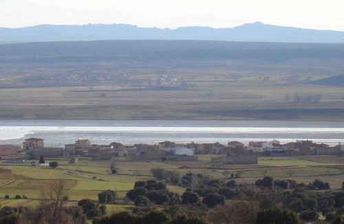 Gallocanta House | 115 m² House ∙ 3 bedrooms ∙ 6 guests
