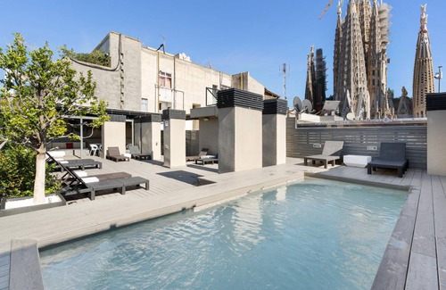 La Sagrada Familia Apartment | 115 m² Serviced apartment ∙ 4 bedrooms ∙ 127 guests