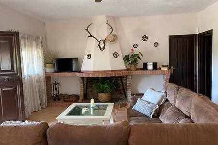 Villaviciosa de Cordoba House | 120 m² House ∙ 4 bedrooms ∙ 9 guests