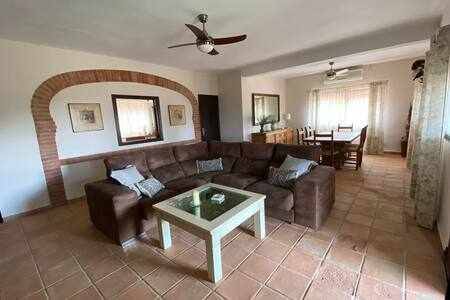 Villaviciosa de Cordoba House | 120 m² House ∙ 4 bedrooms ∙ 9 guests