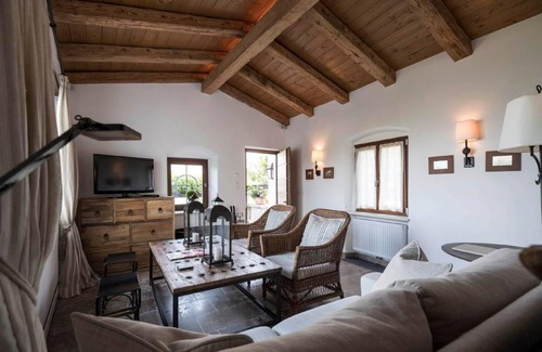 Cassone House | 120 m² House ∙ 2 bedrooms ∙ 4 guests
