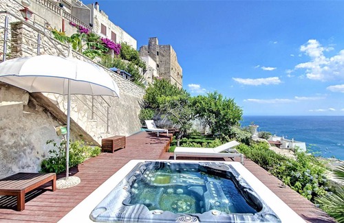 Castro Marina House | 120 m² House ∙ 3 bedrooms ∙ 11 guests