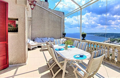 Castro Marina House | 120 m² House ∙ 3 bedrooms ∙ 11 guests