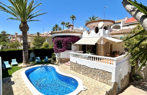 Miami Platja Villa | 120 m² Villa ∙ 3 bedrooms ∙ 6 guests