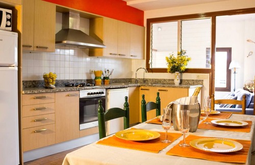 Ullastret House | 125 m² House ∙ 5 bedrooms ∙ 10 guests