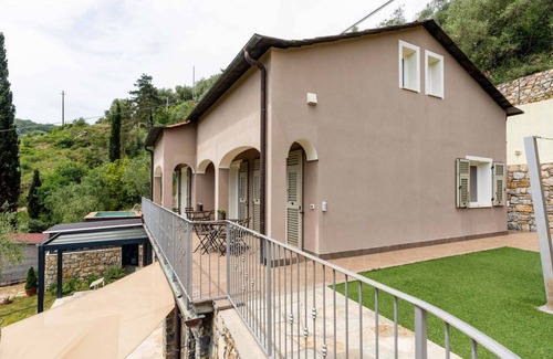 Pontedassio Apartment | 140 m² Apartment ∙ 3 bedrooms ∙ 6 guests