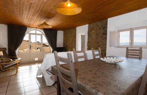 Santa Engracia House | 140 m² House ∙ 3 bedrooms ∙ 8 guests