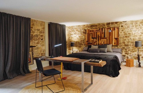 Besalu Apartment | 145 m² Apartment ∙ 1 bedroom ∙ 2 guests