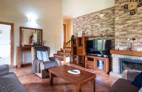 Puente Nuevo House | 145 m² House ∙ 3 bedrooms ∙ 7 guests