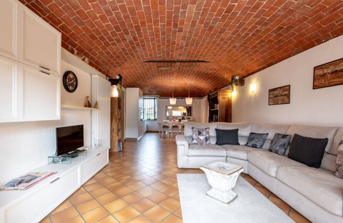 Castell'Alfero Apartment | 150 m² Apartment ∙ 1 bedroom ∙ 8 guests