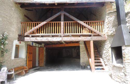 Castellbo House | 150 m² House ∙ 5 bedrooms ∙ 13 guests