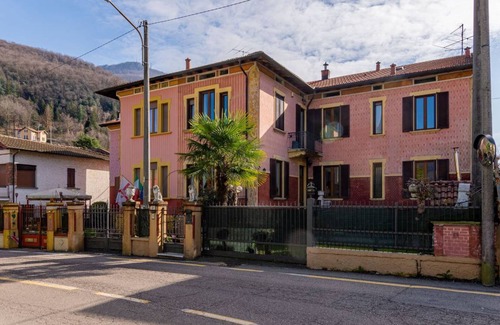 Porto Ceresio Other | 160 m² Accommodation ∙ 4 bedrooms ∙ 7 guests