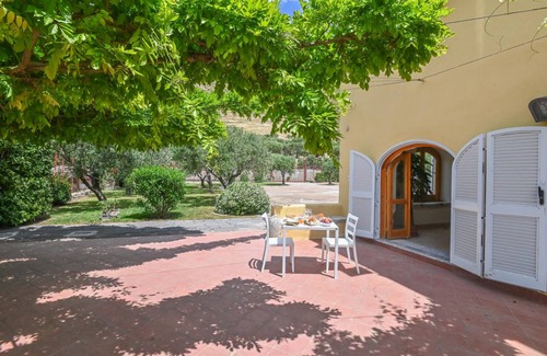 Mondragone House | 160 m² Maisonette ∙ 3 bedrooms ∙ 8 guests