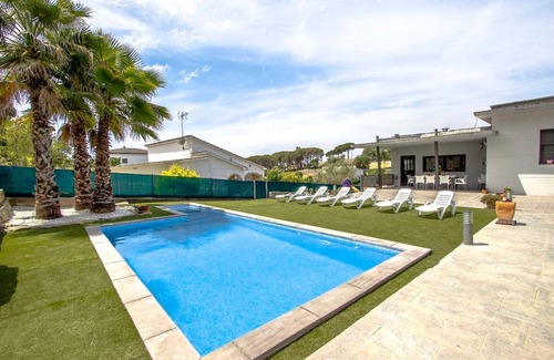 Sils Villa | 160 m² Villa ∙ 4 bedrooms ∙ 8 guests