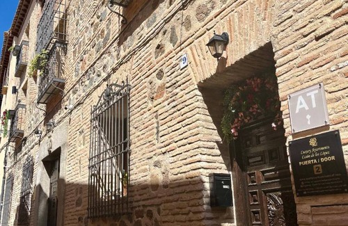 Toledo City Center Apartment | 166 m² Serviced apartment ∙ 3 bedrooms ∙ 10 guests