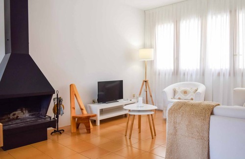 Besalu House | 187 m² House ∙ 4 bedrooms ∙ 8 guests