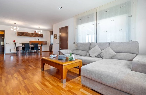 Albinyana House | 190 m² House ∙ 4 bedrooms ∙ 8 guests