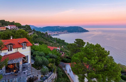 Capo Mimosa-Rollo Villa | 190 m² Villa ∙ 4 bedrooms ∙ 8 guests