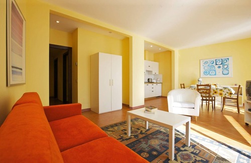 Cannobio Apartment | 2 bedroom apartment in a popular holiday residence with private beach