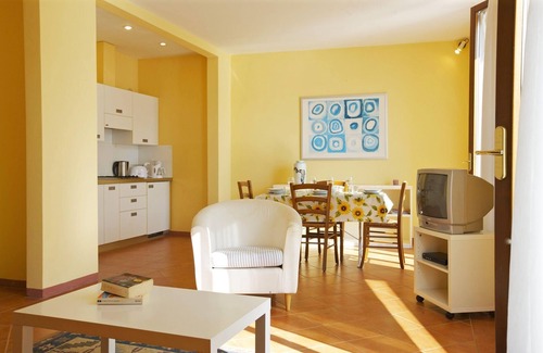 Cannobio Apartment | 2 bedroom apartment in a popular holiday residence with private beach