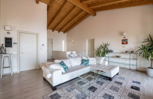 Toscolano Maderno Apartment | 200 m² Apartment ∙ 2 bedrooms ∙ 5 guests