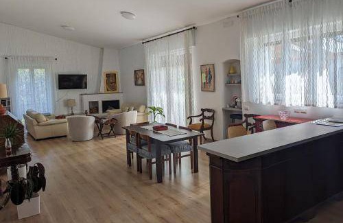 Cassina de' Pecchi Apartment | 200 m² Serviced apartment ∙ 4 bedrooms ∙ 8 guests