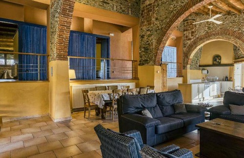 Garriguella Villa | 200 m² Villa ∙ 4 bedrooms ∙ 14 guests