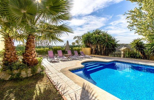 Banyeres del Penedes Villa | 2000 m² Villa ∙ 15 bedrooms ∙ 39 guests