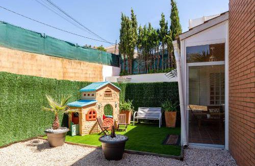 Malgrat de Mar House | 220 m² House ∙ 3 bedrooms ∙ 9 guests