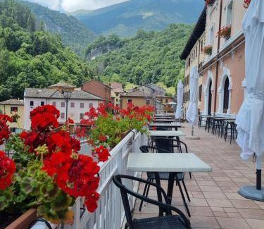 Ferrara di Monte Baldo Hotel | 23 m² Hotel ∙ 4 guests