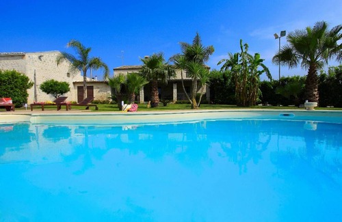 Scicli House | 230 m² House ∙ 7 bedrooms ∙ 16 guests