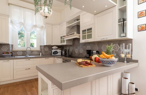 San Felice Circeo Villa | 230 m² Villa ∙ 3 bedrooms ∙ 8 guests