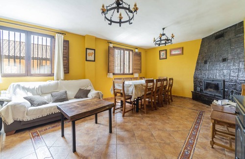 Galarde Ski Chalet | 240 m² Chalet ∙ 5 bedrooms ∙ 17 guests